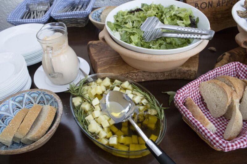 Kissamos: Greek Night with Buffet Dinner and Plate Smashing - Key points / Takeaways