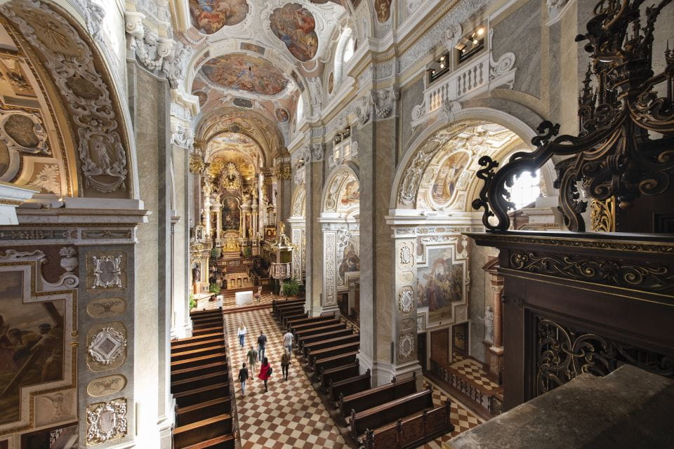 Klosterneuburg: Ticket to Klosterneuburg Abbey - Treasure Chamber and Museum