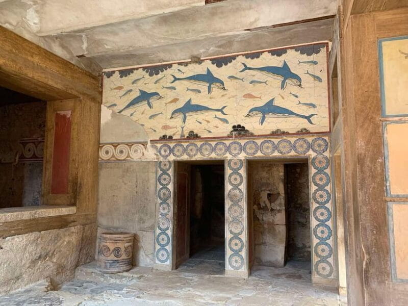 Knossos: Labyrinth of Knossos Skip-the-Line Walking Tour - Entering the Minoan World: What to Expect at Knossos