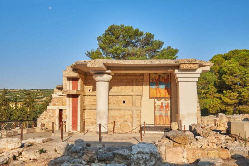 Knossos Palace: E-ticket with Audio and Heraklion City Tour - Heraklion City: A Self-Guided Urban Adventure