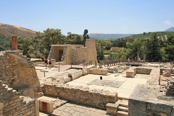 Knossos Palace guided tour - Heraklion City tour + market - FAQs