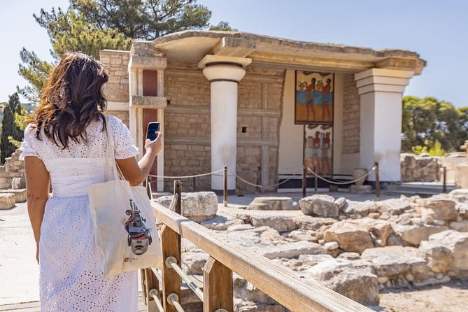 Knossos Palace: Self-Guided Audio Tour on your Phone (without ticket) - What It’s Like in Practice