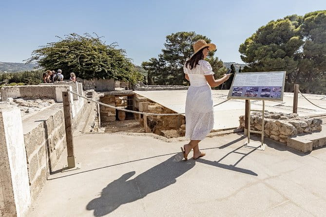 Knossos Palace: Self-Guided Audio Tour on your Phone (without ticket) - Price and Logistics