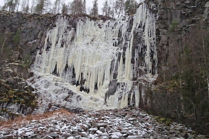 Korouoma Canyon and Auttiköngäs Waterfall Hiking Tour with picnic - What Makes This Tour Stand Out
