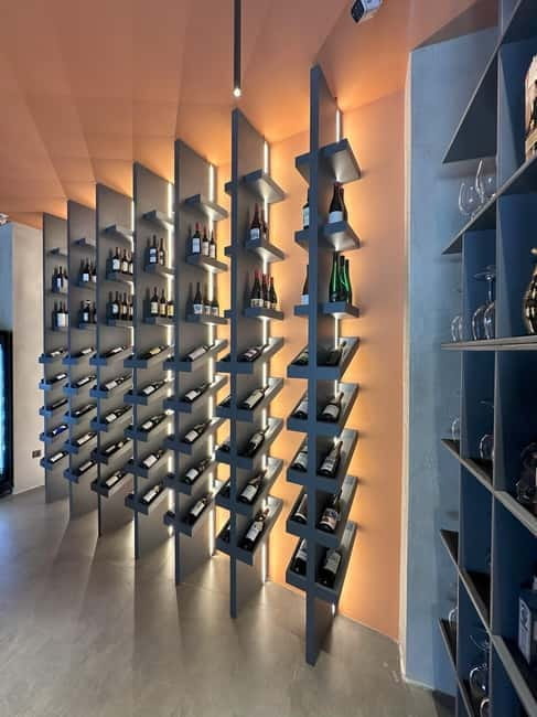 Kos: Sip & Savor, a Boutique Wine Tasting Experience - Pairing Flavors: Cheese and Culture