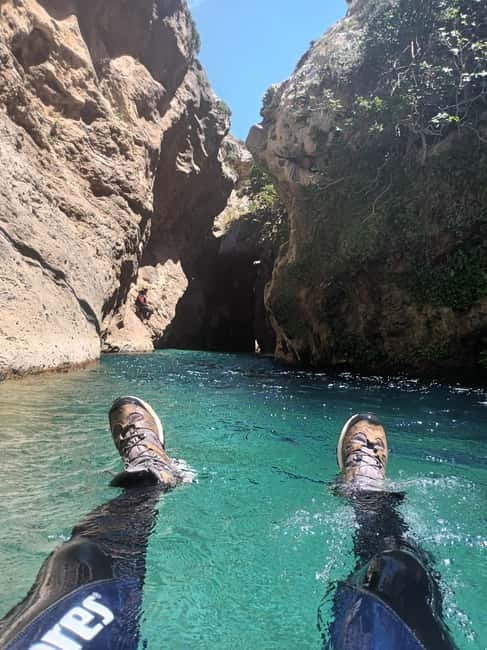 Kourtaliotiko Gorge: Guided River Adventure Trek with Lunch - Gear and Logistics: What’s Included and What to Bring