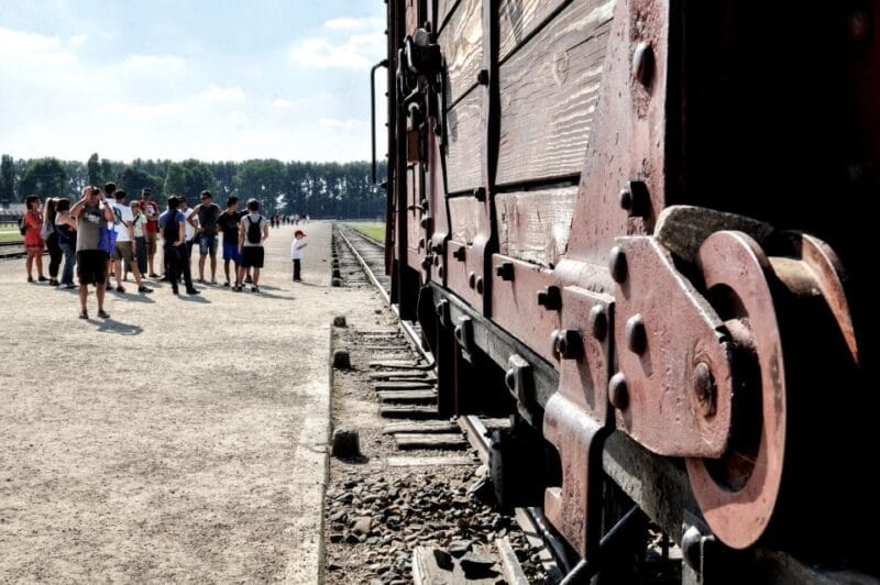 Krakow: Auschwitz-Birkenau Guided Tour Pickup/Lunch Options - FAQs