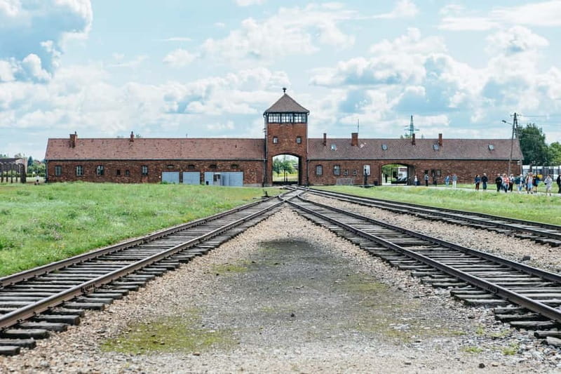 Krakow: Auschwitz-Birkenau Guided Tour with Pickup - Key Points / Takeaways
