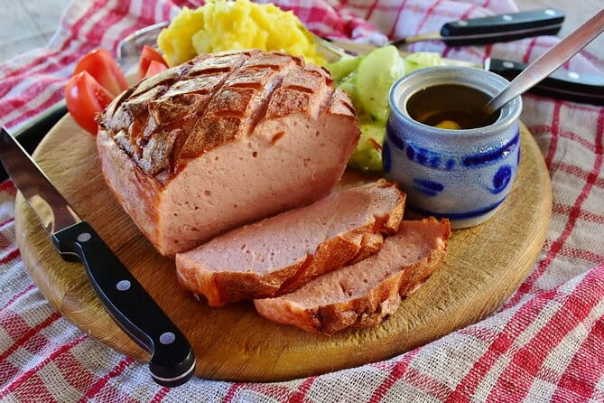 Krakow Authentic Food Tour Poland - Sampling the Flavors: Food Stops at Plac Nowy and Okrąglak