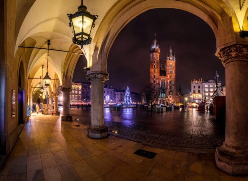 Krakow: Evening Walking Tour with Spooky Stories - Why This Tour Stands Out in Krakow