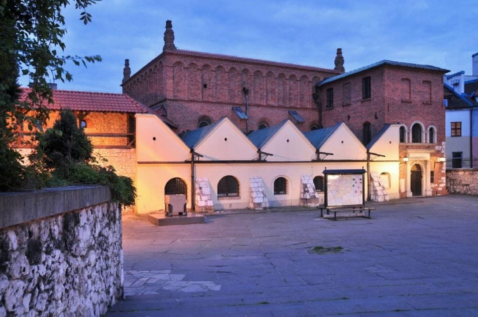 Krakow: Kazimierz Jewish Quarter Walking Tour - Highlights of the Tour