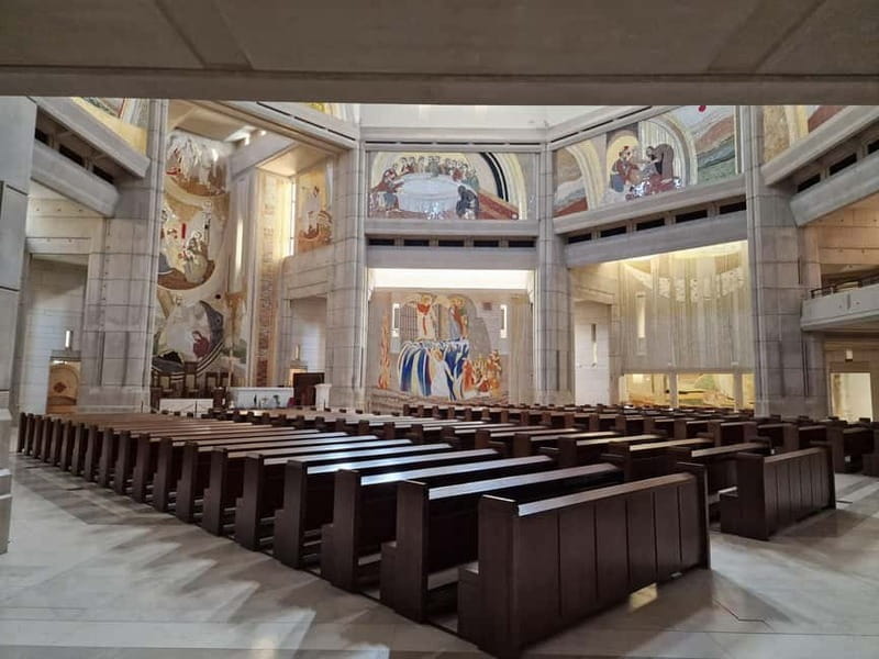 Krakow- Lagiewniki John Paul II Center and Divine Mercy - Exploring the John Paul II Center: A Closer Look