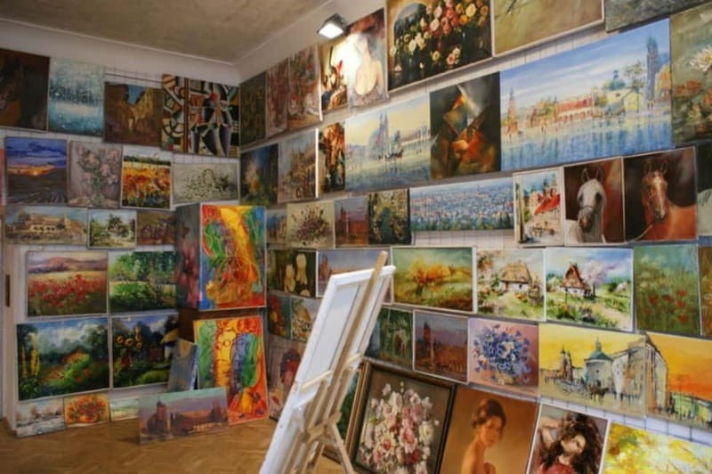 Krakow: Live Music Sound Journey in the Dark - The Venue: An Art Gallery in the Heart of Krakow