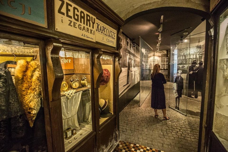 Krakow: Oskar Schindler's Factory Tour and Admission Ticket - Experience Highlights