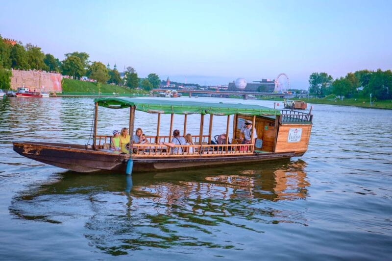 Krakow: Private Gondola Cruise with Delicacies - Key Points / Takeaways