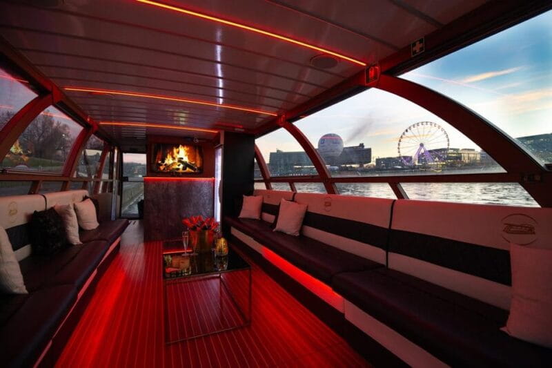 Krakow: Short River Cruise & Schindler's Factory Guided Tour - A Scenic Start: The Vistula River Cruise