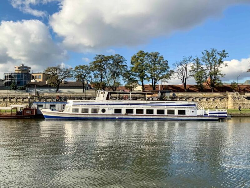 Krakow: Sightseeing Cruise by Vistula River - Exploring Krakow from the Vistula: A Complete Review