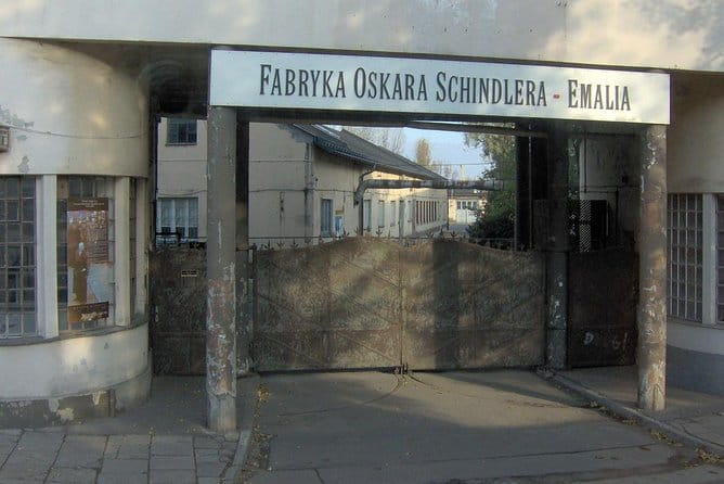 Krakow: Skip the line Oskar Schindlers Museum Private Tour - In-Depth Look at the Oskar Schindler Private Tour in Krakow