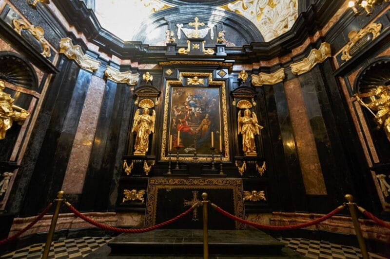 Krakow: Skip-the-Line Wawel Castle Royal Apartments Tour - Price and Overall Value