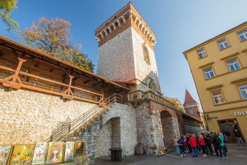 Krakow: St. Mary's Church and Rynek Underground Museum Tour - The Sum Up