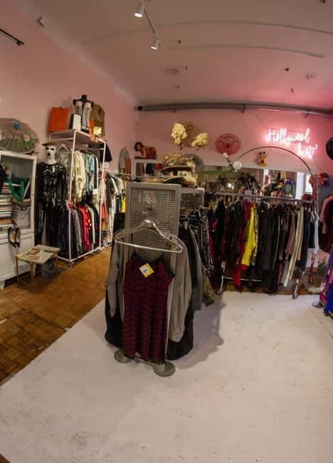 Kraków: Vintage Shops Guided Tour - Key Points / Takeaways