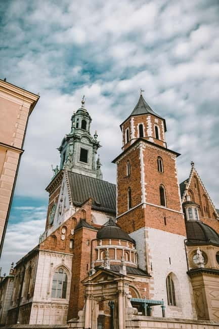 Krakow: Wawel Castle and Cathedral Guided Tour - Who Should Consider This Tour?