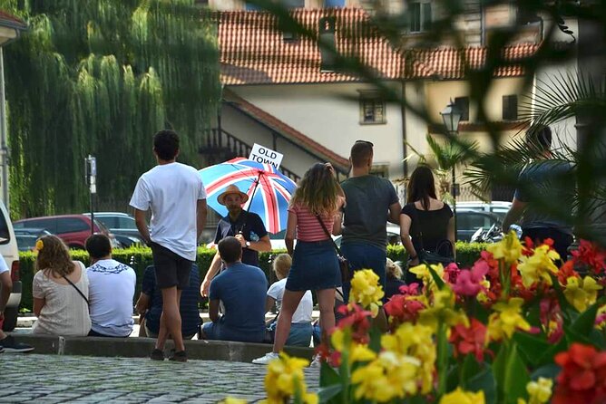 Krakows Essential Tour of the Old Town and Wawel Castle - Meeting Point and Pickup