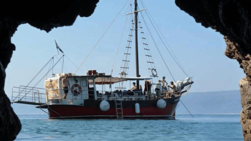 Krk: Hidden Beaches & Local Flavors with Bruschetta - Exploring the Hidden Corners of Krk by Boat