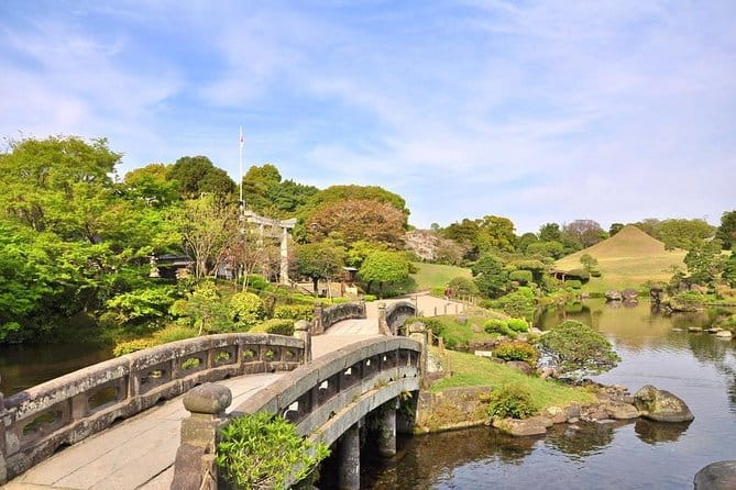 Kumamoto Full-Day Private Tour With Government-Licensed Guide - Discovering Suizenji Jojuen Garden