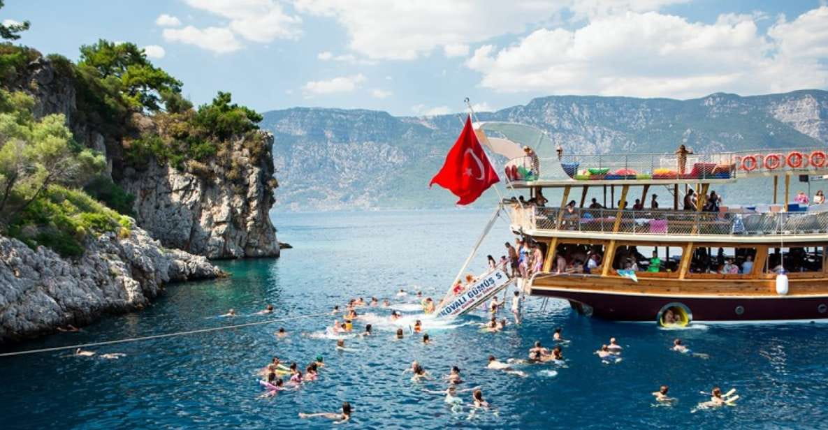 Kusadasi Boat Trips - Boat and Amenities