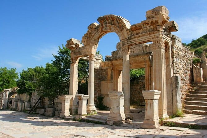 Kusadasi Port Private Ephesus Tour with LUNCH - Price and Value