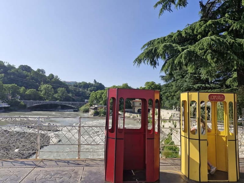 Kutaisi: Guided Walking Tour with Local Snack - Crossing the Chain Bridge with River Views