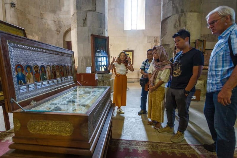 Kutaisi, Wine & Dine - group tour around the city - Logistics and Value