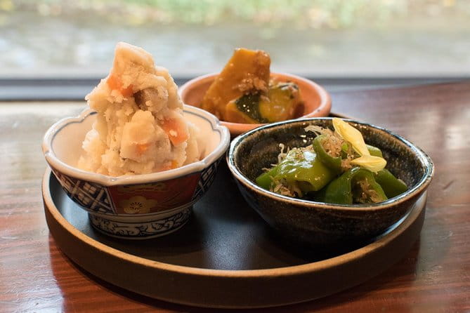 Kyoto Foodie Night Tour - Tour Accessibility and Inclusivity