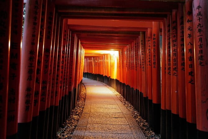 Kyoto Fushimi Inari Night Walking Tour - Experiencing the Tranquility of Kyotos Nightscape