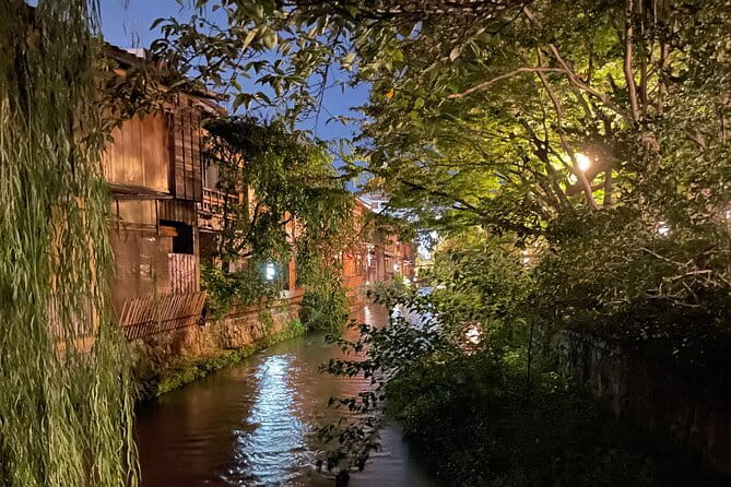 Kyoto Gion Walking Tour Discovering the Secret World of Geisha - Appreciating the Art of Maiko Apprenticeship