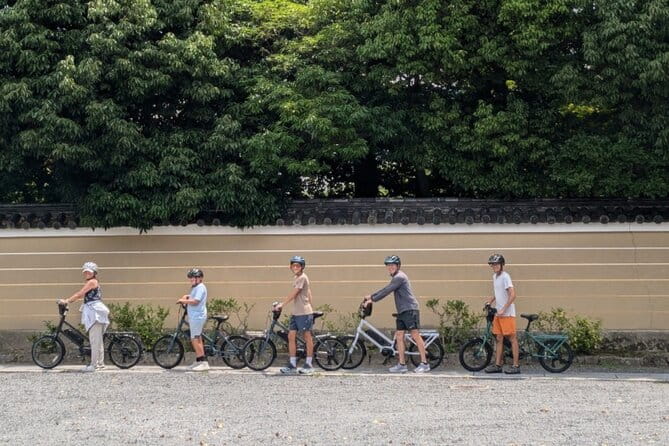 Kyoto Guided Cycling Tour With Water Bottle Gift 100 Bikes - Meeting Point and Tour Logistics