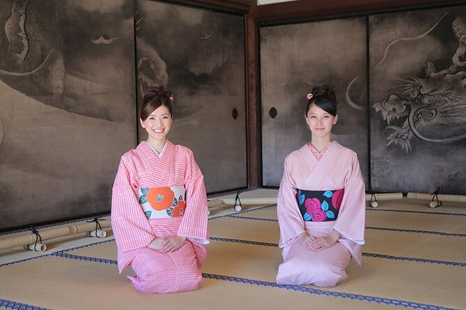 [Kyoto, Kiyomizu-Dera Temple] 3-Minute Walk to Kimono Plan - Meeting Point: Maiko-Henshin Studio Shiki
