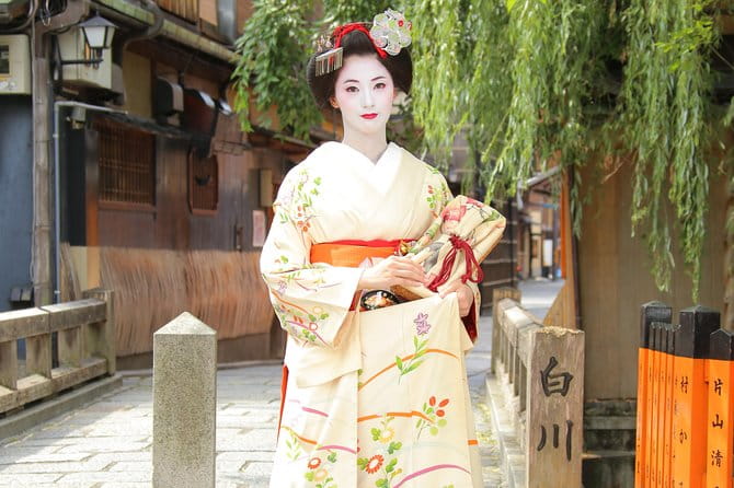 Kyoto Kiyomizudera Temple: Maiko Strolling Plan 22,000 Yen - Exploring the Kiyomizudera Temple