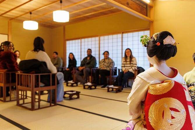 Kyoto: Meet the Geisha Maiko With Gion Walking Tour - A Glimpse Into Geisha and Maiko Culture