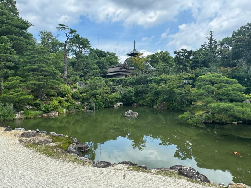 Kyoto: Ninna-ji, Stunning Pagoda and Gardens Tour in 75 Min - Logistics and Meeting Point