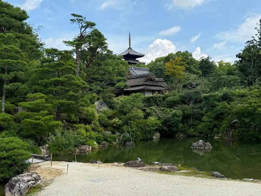 Kyoto: Ninna-ji, Stunning Pagoda and Gardens Tour in 75 Min - Capturing Memorable Photos