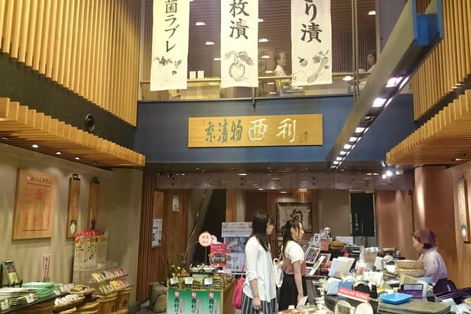Kyoto Nishiki Market Food and Culture Walking Tour - Group Size, Price, and Cancellation Policy