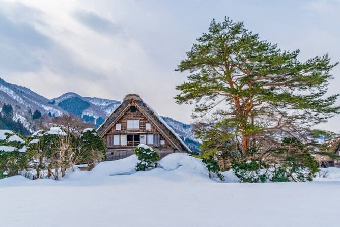 Kyoto to Gokayama ShirakawaGo Day Tour - Key Points