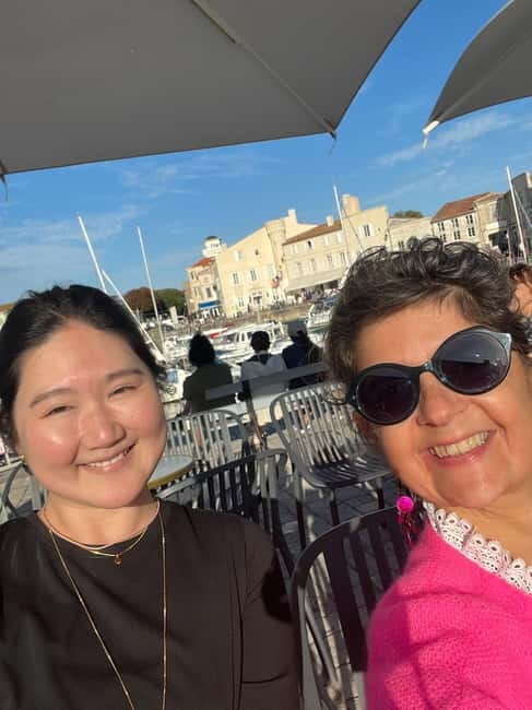 La Flotte : French lesson in a café and guided tour. - Price and Logistics