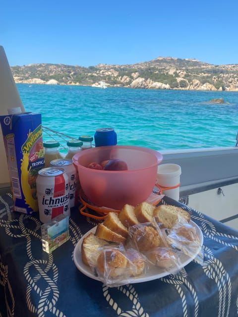 La Maddalena Archipelago: Boat tour on board "Mitica" - FAQs