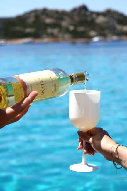 La Maddalena: tour of the islands and lunch aboard the Dolce Vita sailing ship. - Key points / Takeaways