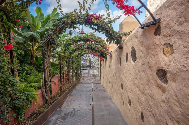 La Orotava:Casa de los Balcones & Molino del Hoyo Gofio Mill - Price, Logistics, and Overall Value