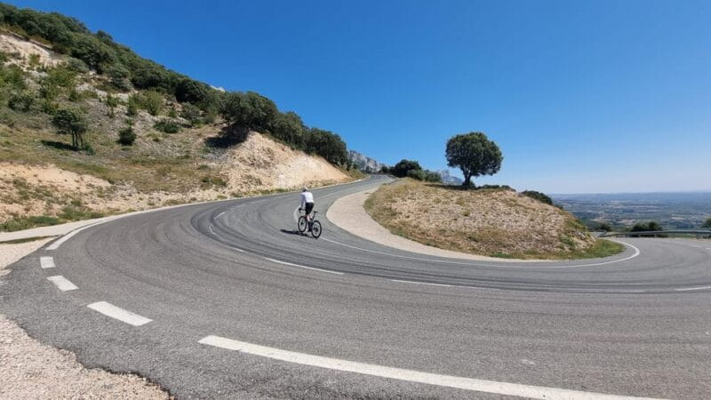 La Rioja: Ride camp classic climbs of Spain - The Route and Climbs: Conquering the Mountain Passes