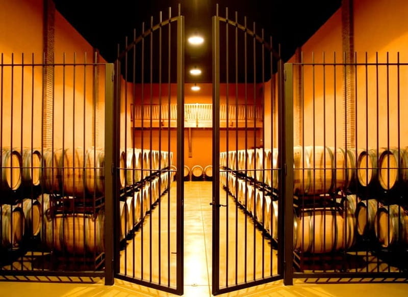 La Rioja: Winery Tour and 4-Course Meal with Wine Pairing - Key points / Takeaways